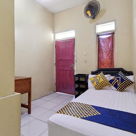 Hotel Spot On 92832 Al Mahira Syariah Majalengka Exteriér fotografie
