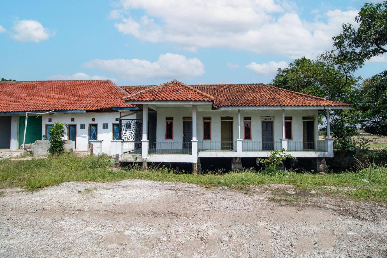 Hotel Spot On 92832 Al Mahira Syariah Majalengka Exteriér fotografie